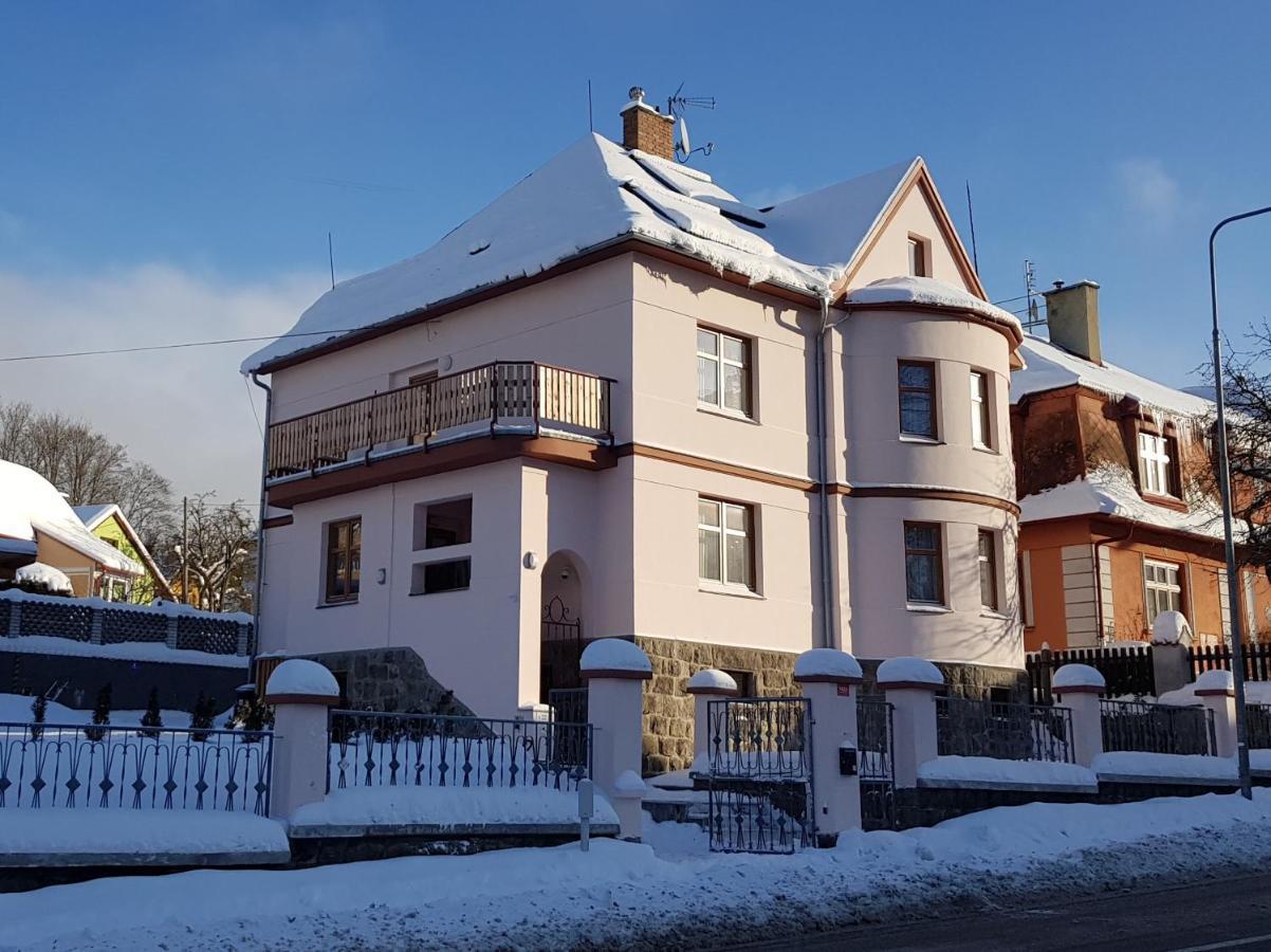 Vila Nejdek - Erzgebirge Aparthotel Bagian luar foto