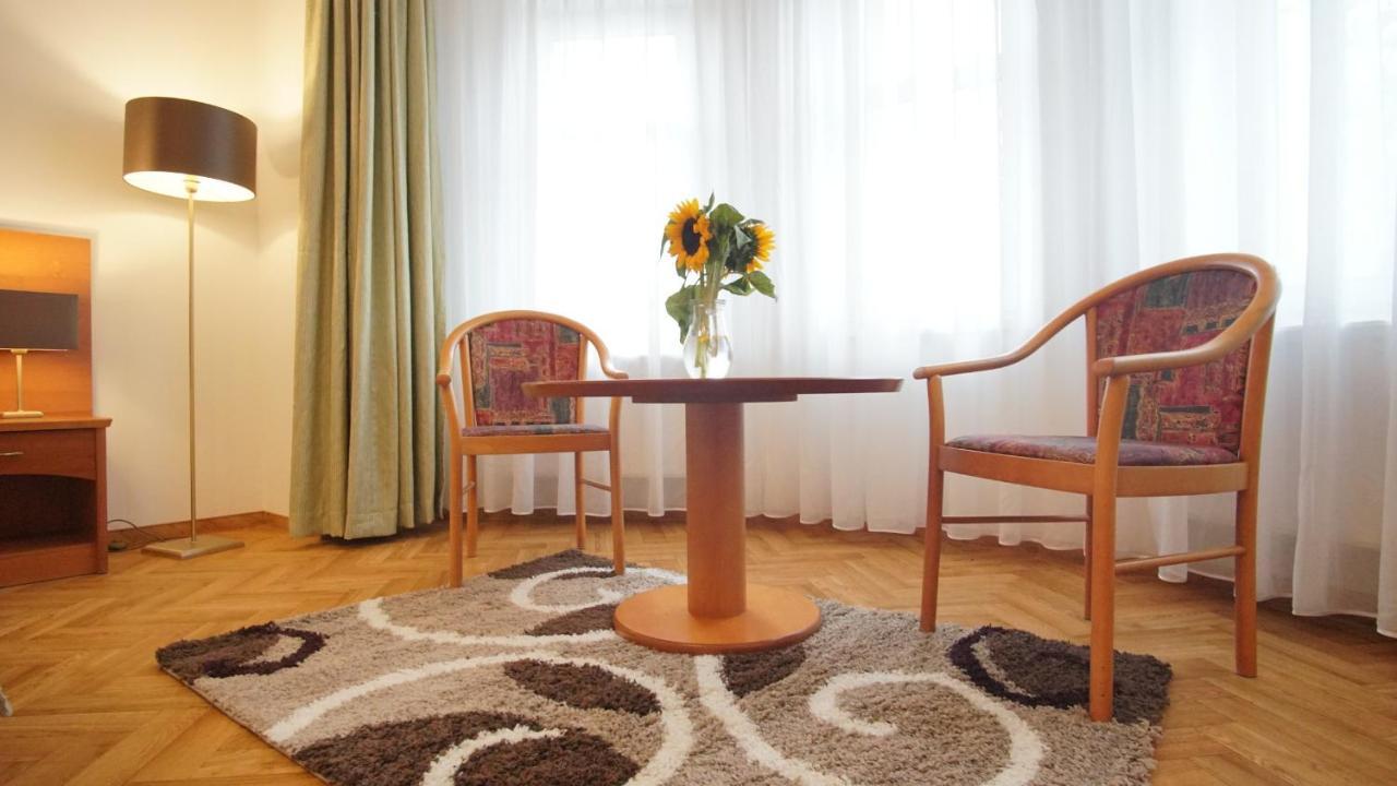 Vila Nejdek - Erzgebirge Aparthotel Bagian luar foto